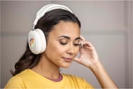 Miniatyrbilde 5 av Hvit Alzir Rplast Trådløse Hodetelefoner