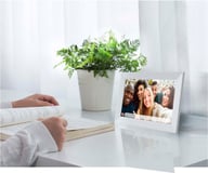 Miniatyrbilde 3 av Hvit Prixton Prado Frameo 10" Digital Fotoramme