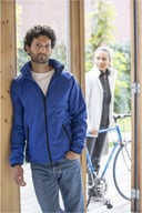 Miniatyrbilde 5 av Blå Elevate Dinlas vindjakke herre