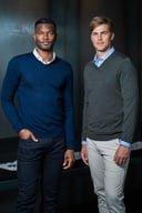 Miniatyrbilde 2 av Koksgrå Tracker Merino Wool V-Neck Strikkegenser