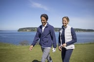 Miniatyrbilde 9 av Black Cutter & Buck Oak Harbor Vattert Vest Dame