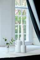 Miniatyrbilde 1 av Grey Örrefors Jernverk Porselen Sett med Lysestaker