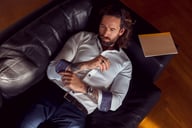 Miniatyrbilde 6 av Navy J. Harvest & Frost Purple Bow 146 Slim Fit Skjorte