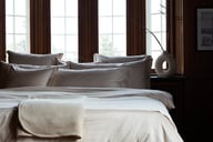 Miniatyrbilde 1 av White/Beige Lexington Hotel Ull og Alpakka Pledd