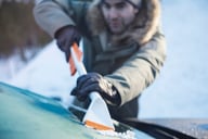 Miniatyrbilde 7 av Hvit Fiskars Kost og Isskrape