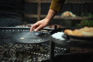 Miniatyrbilde 4 av Sort Fiskars Norden Grill Chef Grillplate/takke