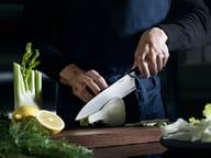 Miniatyrbilde 2 av Sort Fiskars Taiten Kokkekniv stor 20 cm