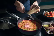 Miniatyrbilde 4 av Sort Fiskars Taiten Traktørpanne m/lokk