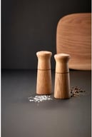 Miniatyrbilde 16 av Eik Morsø Kit Eik Salt- og Pepperkvernsett
