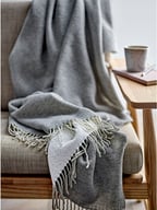 Miniatyrbilde 1 av Light Grey Södahl Tranquil Resirkulert Ull Pledd