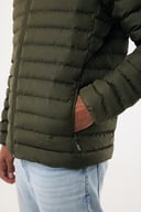 Miniatyrbilde 6 av Khaki iqoniq Maiko Resirkulert Polyester  Vattert Jakke