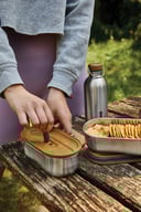 Miniatyrbilde 9 av Grå Black + Blum Rustfritt Stål Tolags Matboks med Gaffel