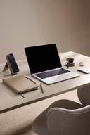 Miniatyrbilde 7 av Greige Vinga Baltimore RCS 2-in-1 trådlø 15W Reiselader