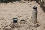 Miniatyrbilde 5 av Stål Vinga Tono 750 ml Resirkulert Stål Termos med Bæreløkke