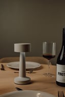 Miniatyrbilde 5 av Grå Vinga Maris RCS Resirkulert Plast Bordlampe