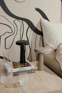 Miniatyrbilde 4 av Greige Vinga Avery Metall og Resirkulert ABS Bordlampe