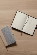 Miniatyrbilde 7 av Grå Vinga Albon GRS Resirkulert Filt Linjert Notatbok