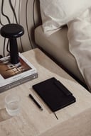 Miniatyrbilde 3 av Svart Vinga Marlow A5 Resirkulert Skinn Notatbok