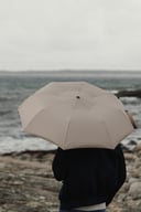 Miniatyrbilde 5 av Greige Vinga Baltimore 21" AWARE RPET Stormsikker Sammenleggbar Paraply