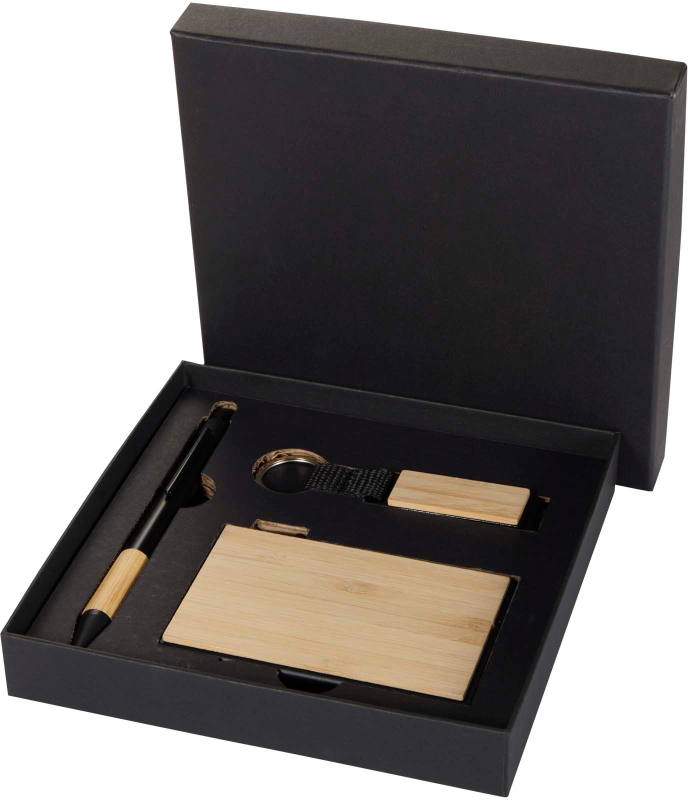 Hovedproduktbilde for Naturhvit/Solid svart Minka gavesett med kulepenn, nøkkelring og RFID kortholder av RCS resirkulert aluminium