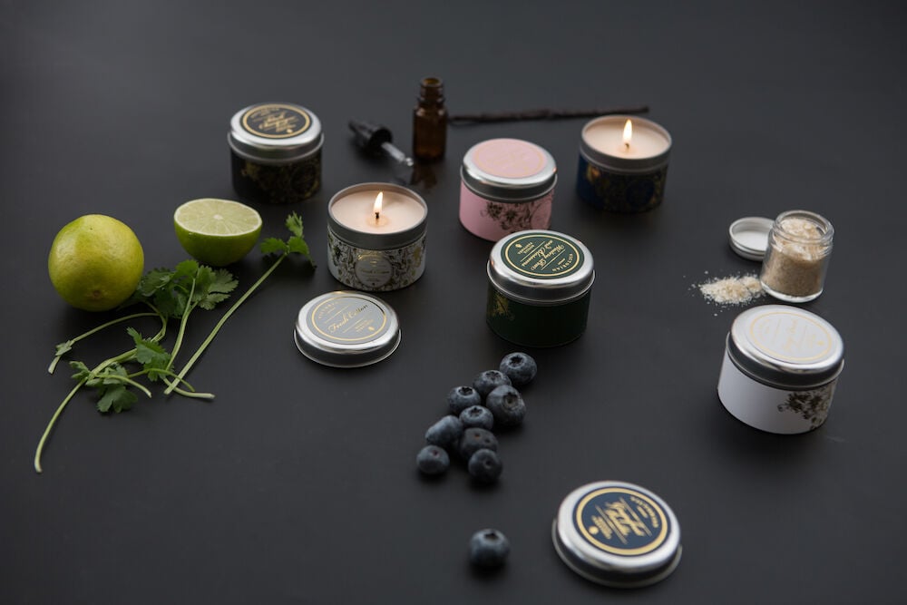 Hovedproduktbilde for 2-91-5392402201 Victorian Sense Tinbox Black Jasmine  Duftlys