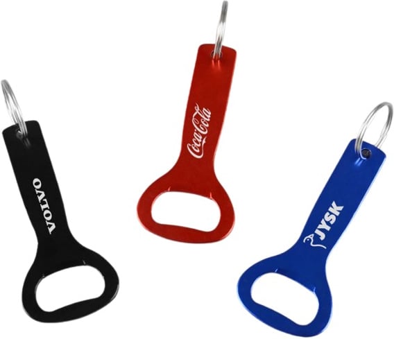 Hovedproduktbilde for 25-47-drc-6085 Kolton Resirkulert Aluminium Flaskeåpner med Nøkkelring