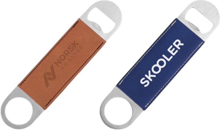 Hovedproduktbilde for 25-47-drc-9765 Marta Resirkulert PU Lær og Rustfritt Stål Flaskeåpner