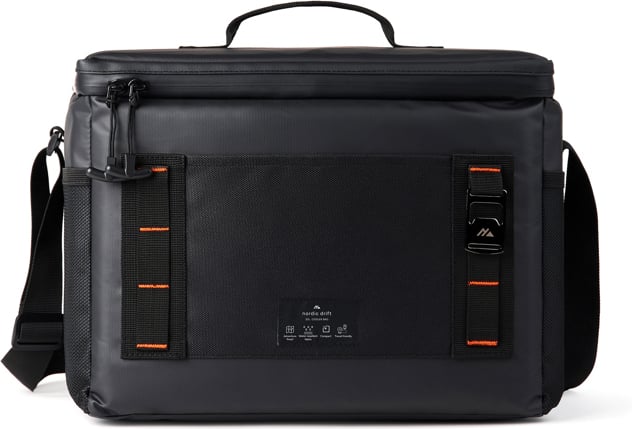 Hovedproduktbilde for Svart Nordic Drift Storm RCS vannavvisende kjølebag 20L