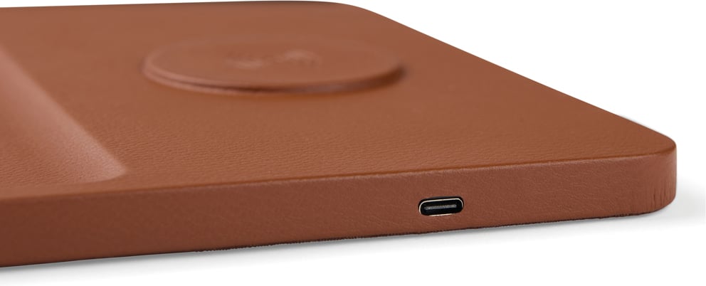 Hovedproduktbilde for Brun Vinga Timo RCS Skrivebordsbrett med  Ladeplate