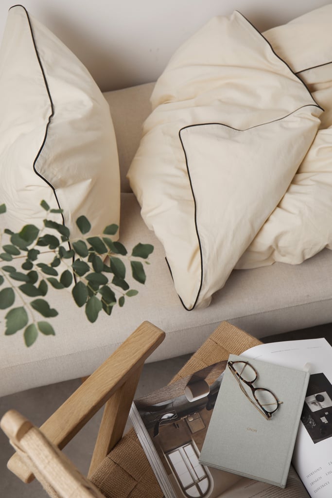 Hovedproduktbilde for Beige Vinga Marston Økologisk Bomull Sengesett i 4 deler