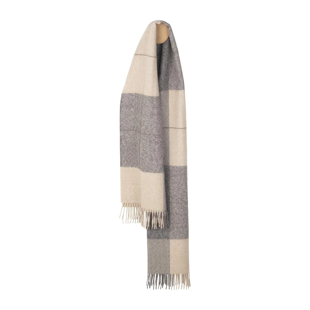 Hovedproduktbilde for Beige/dark grey Elvang Prague Superfine Alpakkaull Skjerf