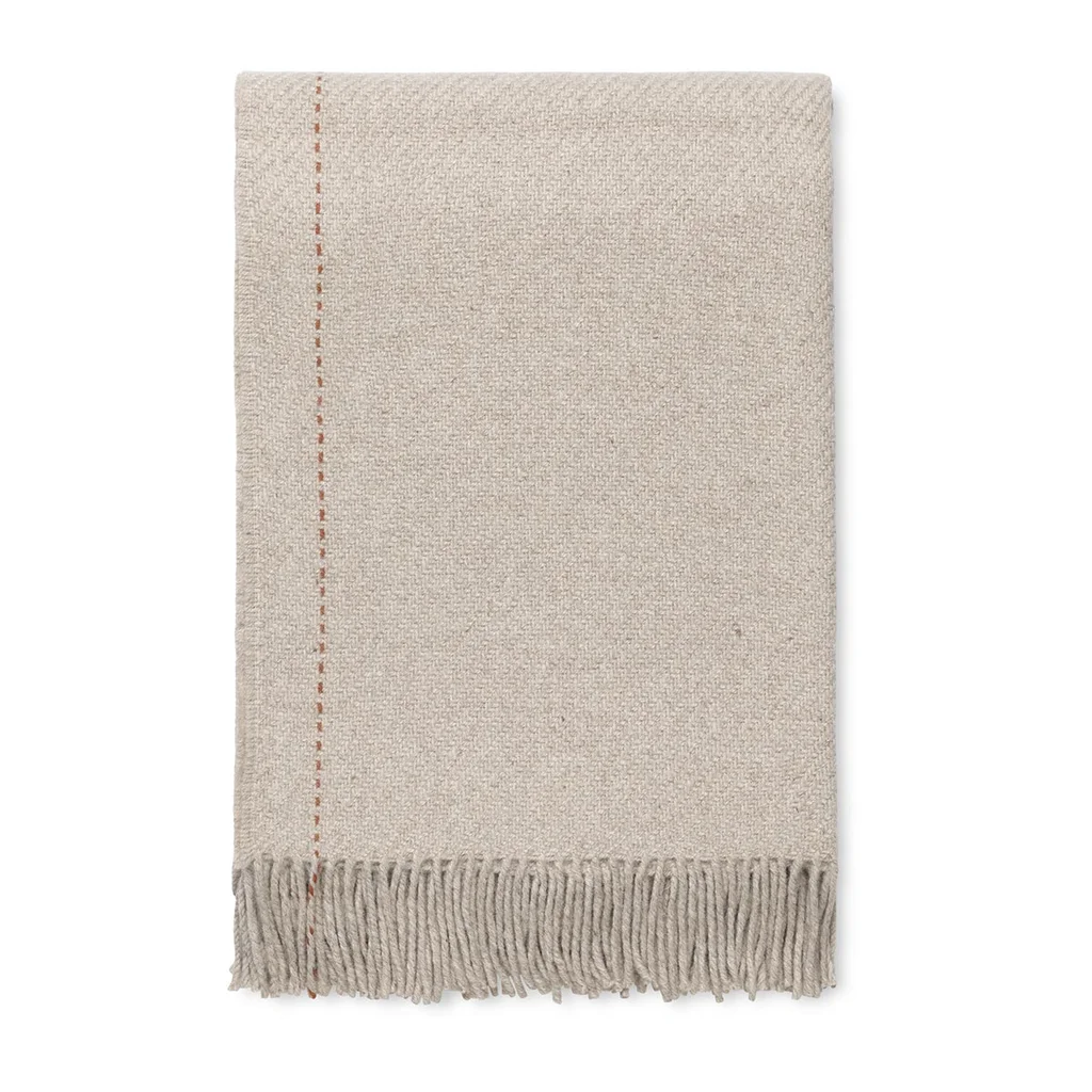 Hovedproduktbilde for Beige Elvang Écru Highland Baby Alpakkaull og Saueull Pledd