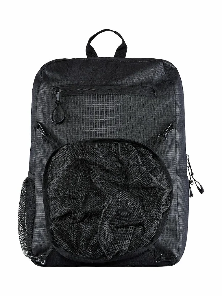 Hovedproduktbilde for Black Craft Teamwear Transit Ryggsekk med Ballnett