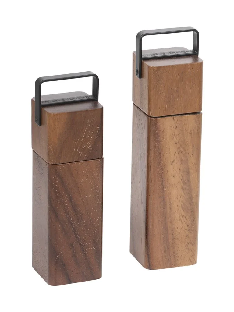 Hovedproduktbilde for Brown Örrefors Jernverk Blacksmith Salt- og Pepperkvernsett i Tre