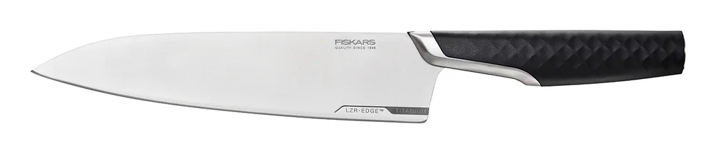 Hovedproduktbilde for Sort Fiskars Taiten Titan 20 cm Kokkekniv