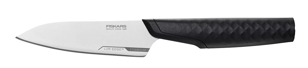 Hovedproduktbilde for Sort Fiskars Taiten Titan 10 cm Grønnsakskniv