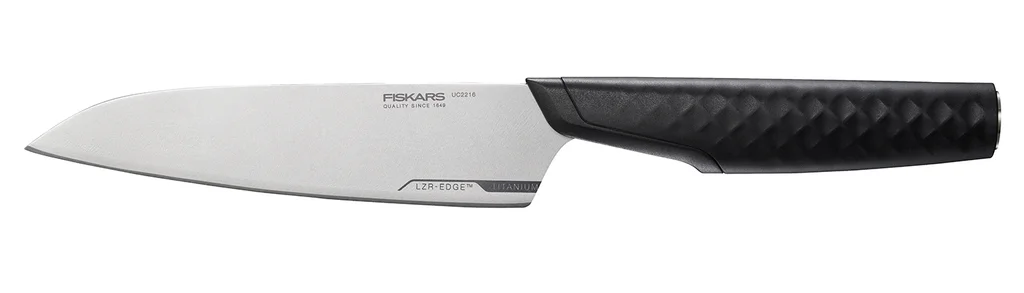 Hovedproduktbilde for Sort Fiskars Taiten Titan 13 cm Kokkekniv