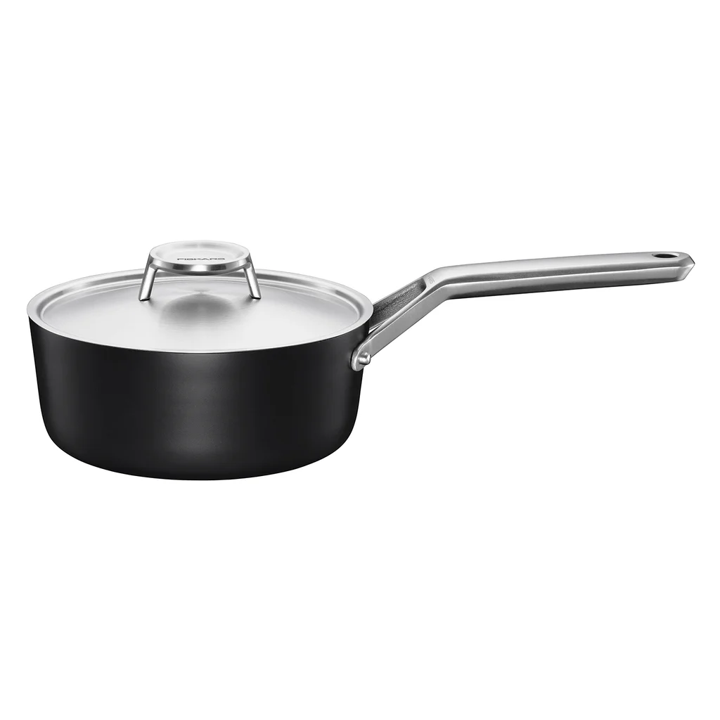 Hovedproduktbilde for Sort Fiskars Taiten 1,6L Kasserolle med Lokk