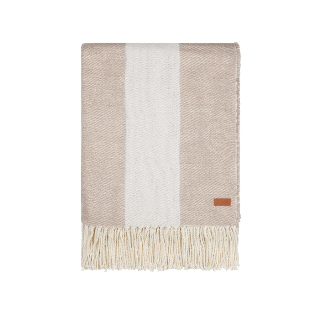 Hovedproduktbilde for Beige Vinga Tella AWARE Polylana® Pledd