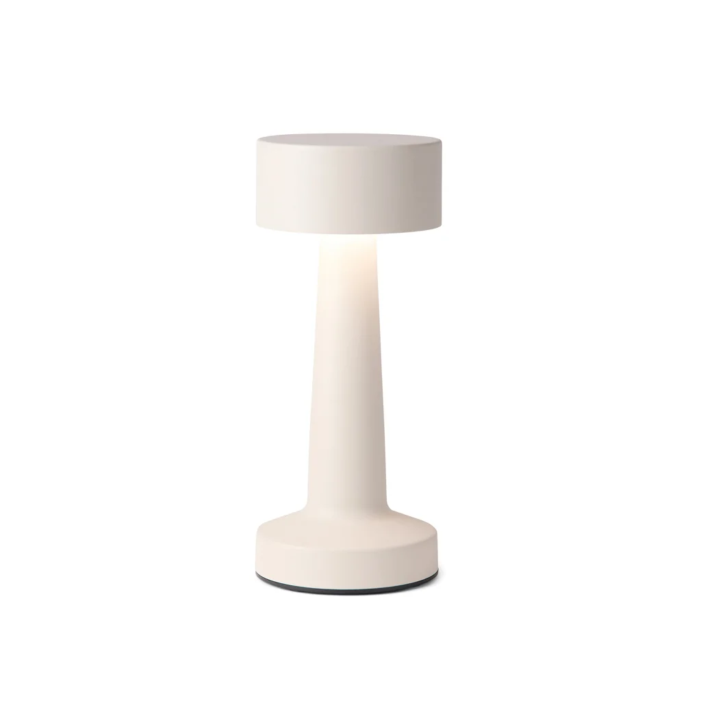 Hovedproduktbilde for Beige Vinga Maris RCS Resirkulert Plast Bordlampe