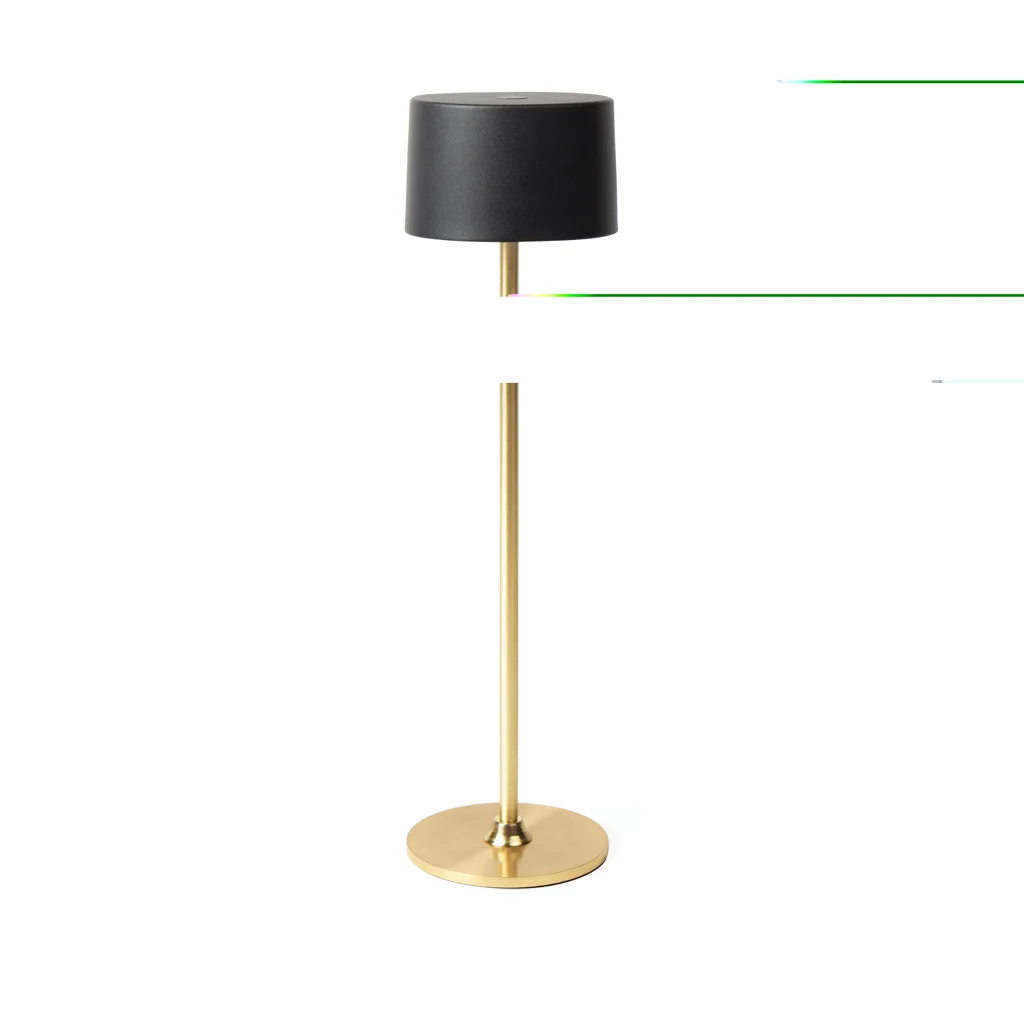Hovedproduktbilde for Gullfarge Vinga Nauro RCS Resirkulert Plast Bordlampe