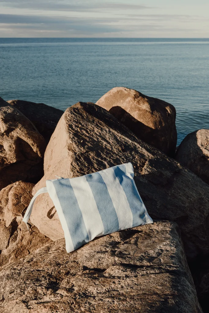 Hovedproduktbilde for Lyseblå Vinga Lagoa GRS Essentials Oppbevaringsveske