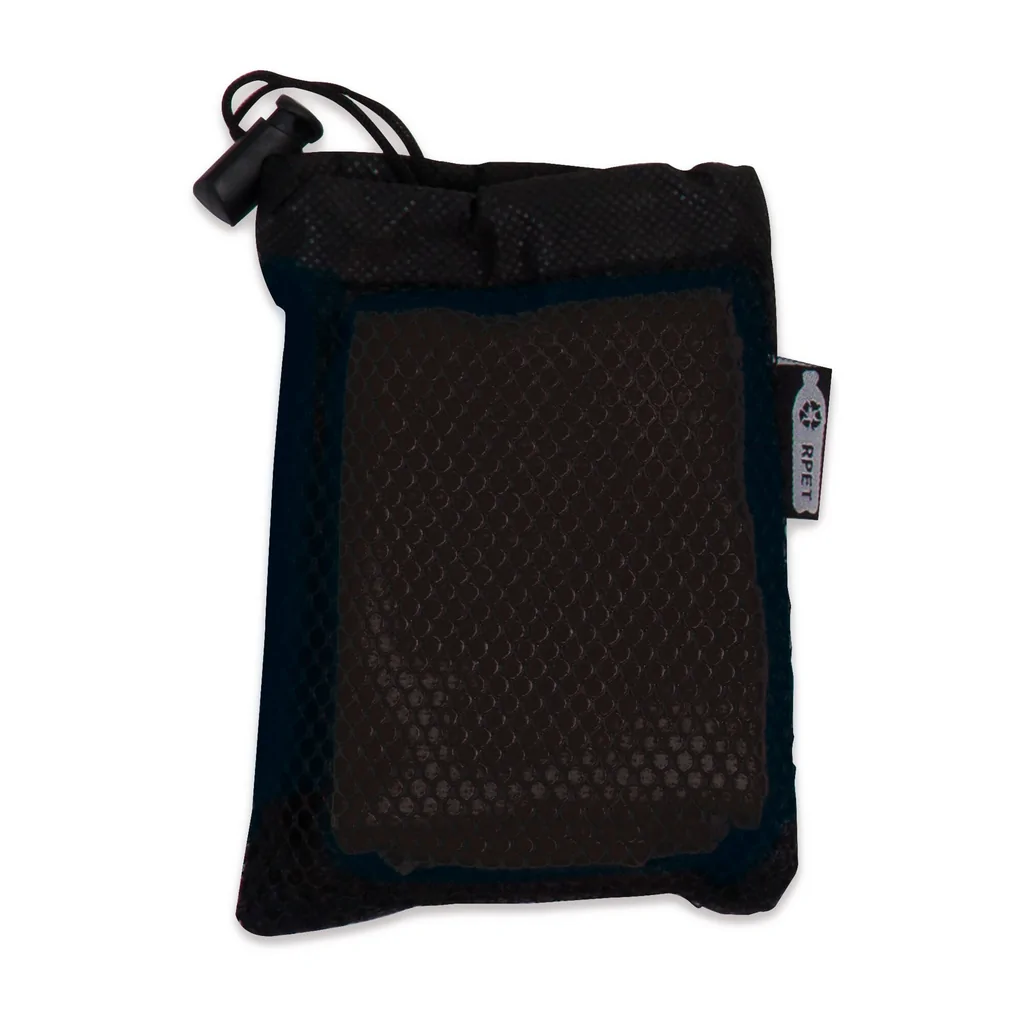 Hovedproduktbilde for Black / Black R-PET kjølehåndkle 30x80cm