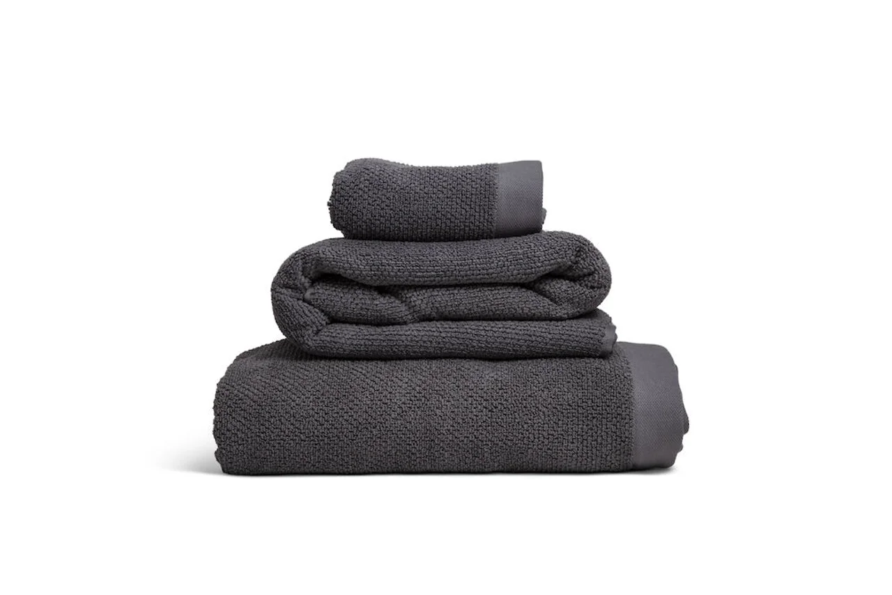 Hovedproduktbilde for Dark Grey Kosta Linnewäfveri  Linda Bomullsfrotté Håndklesett