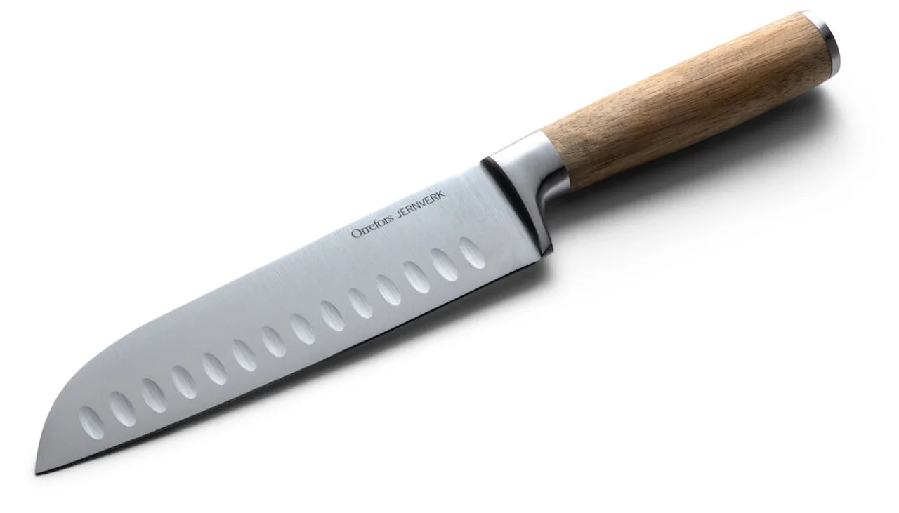Hovedproduktbilde for Steel Örrefors Jernverk Acacia 18 cm Santokukniv