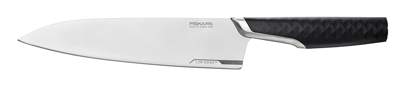Hovedproduktbilde for Sort Fiskars Taiten Titan 20 cm Kokkekniv