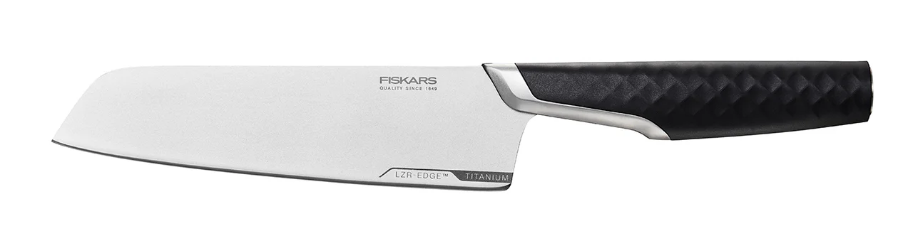 Hovedproduktbilde for Sort Fiskars Taiten Titan 16 cm Santokukniv