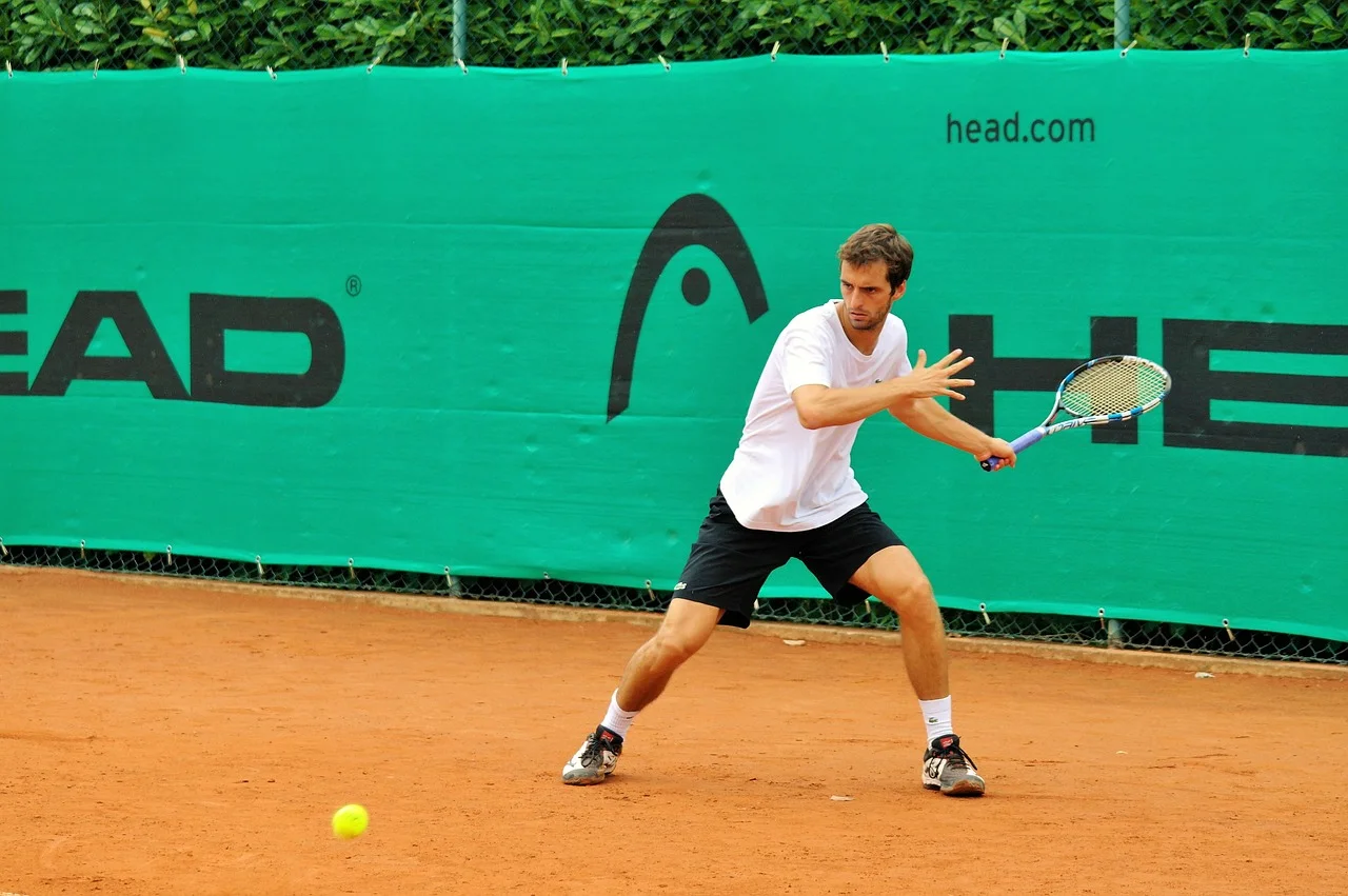 Hovedproduktbilde for 2x12m Vind- og Solbeskyttelse Tennisbane med Trykk