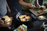 Miniatyrbilde 3 av Sort Fiskars Hard Face 30 cm Resirkulert Aluminium Non-stick Stekepanne