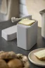 Miniatyrbilde 8 av Humus Rosti Classic Osteboks med Osteskjærer